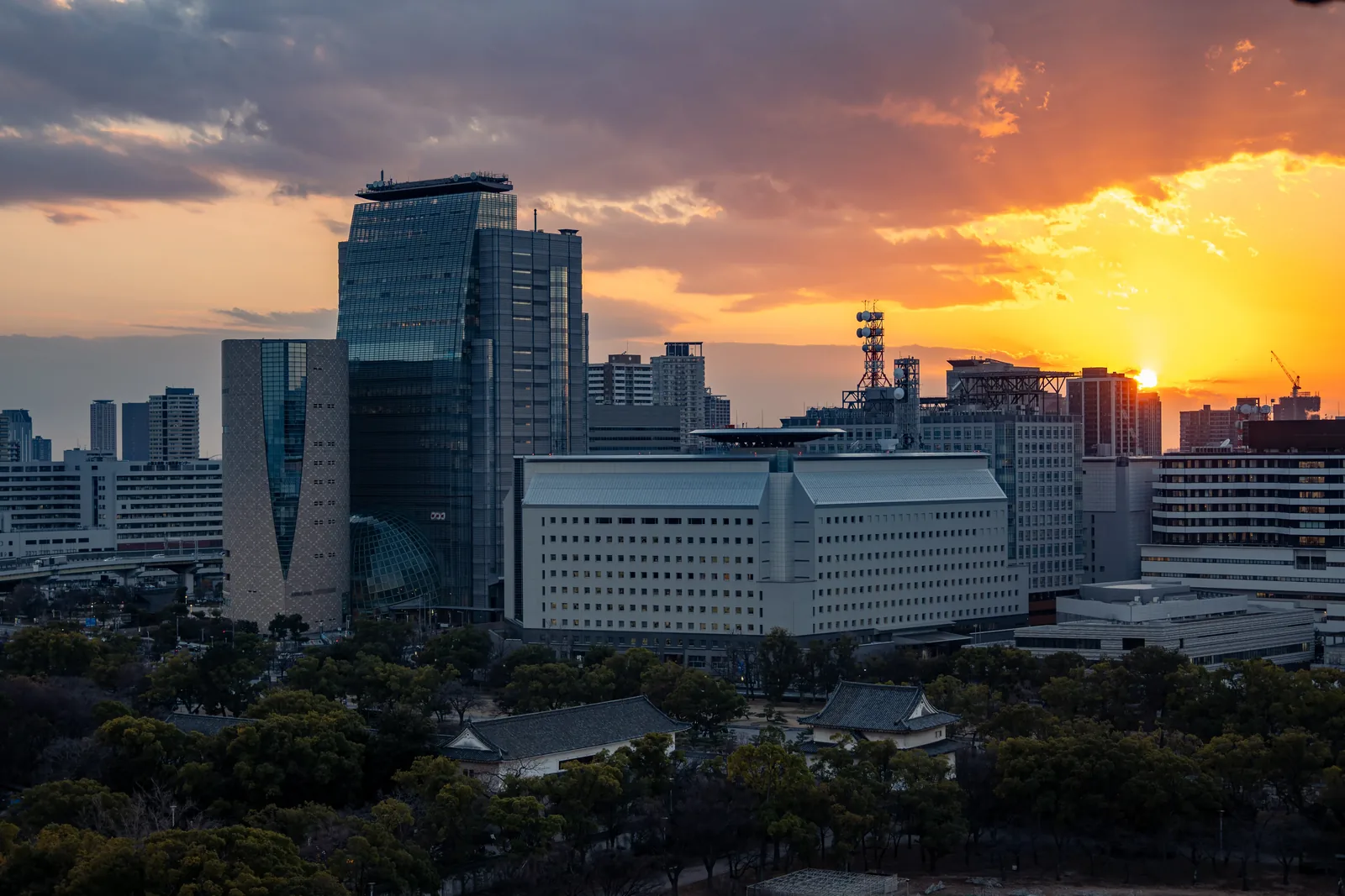 大阪城日落 · 二